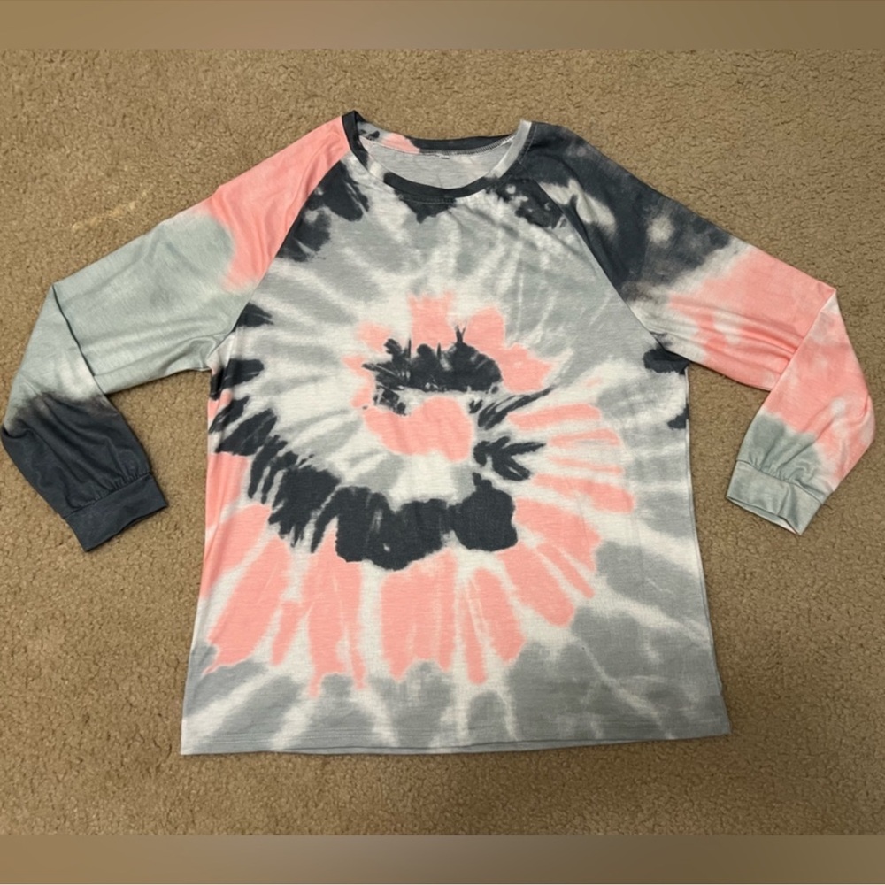 Women’s Tie Dye Long Sleeve